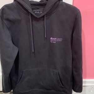 I am selling my the clothes that I don’t use anymore more, to donate to families